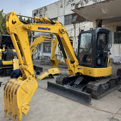 Escavatore idraulico da 4 tonnellate Komatsu PC40 con capacità di 0.14 m3 e raggio di scavo massimo di 5510 mm