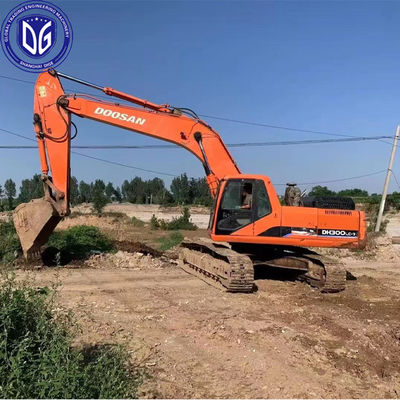 Escavatore idraulico Doosan DH300 originale usato da 30 tonnellate, in buone condizioni, pronto per la vendita.
