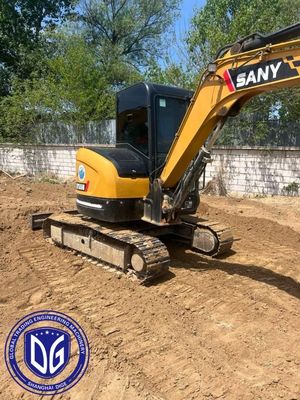 Escavatore versatile Sany SY55C per varie applicazioni di costruzione