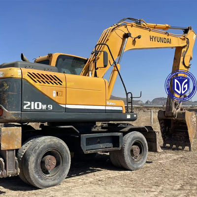 Usato Hyundai Excavator Modello 210W-9 Originale e in buone condizioni In vendita