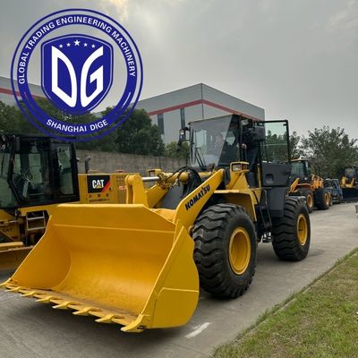 Versatile caricatore idraulico Komatsu Wa320 per una movimentazione rapida e facile dei materiali