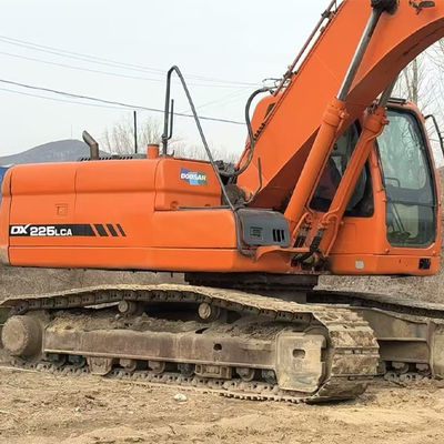 1.2 m3 Capacità del secchio Escavatore Doosan DX225 Perfetto per i vostri progetti di costruzione
