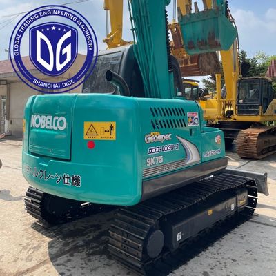 Escavatore cingolato compatto Kobelco SK75 usato