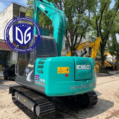 Escavatore cingolato compatto Kobelco SK75 usato