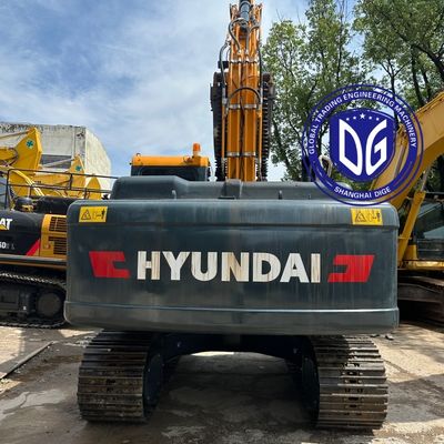 Escavatore Hyundai 220LC-9S usato. Attrezzature pesanti da 22 tonnellate in ottime condizioni di lavoro.